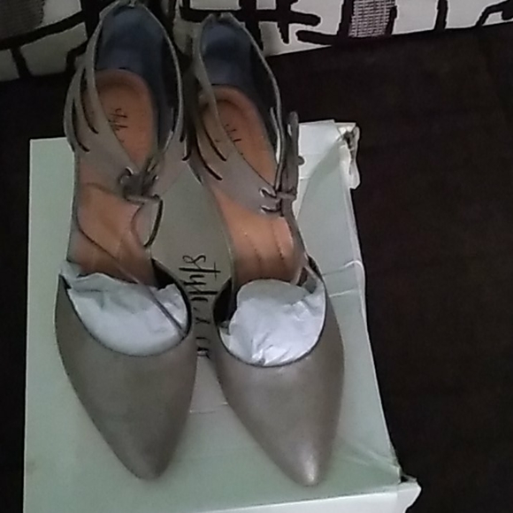 Women dress shoes - Picture 3 of 8